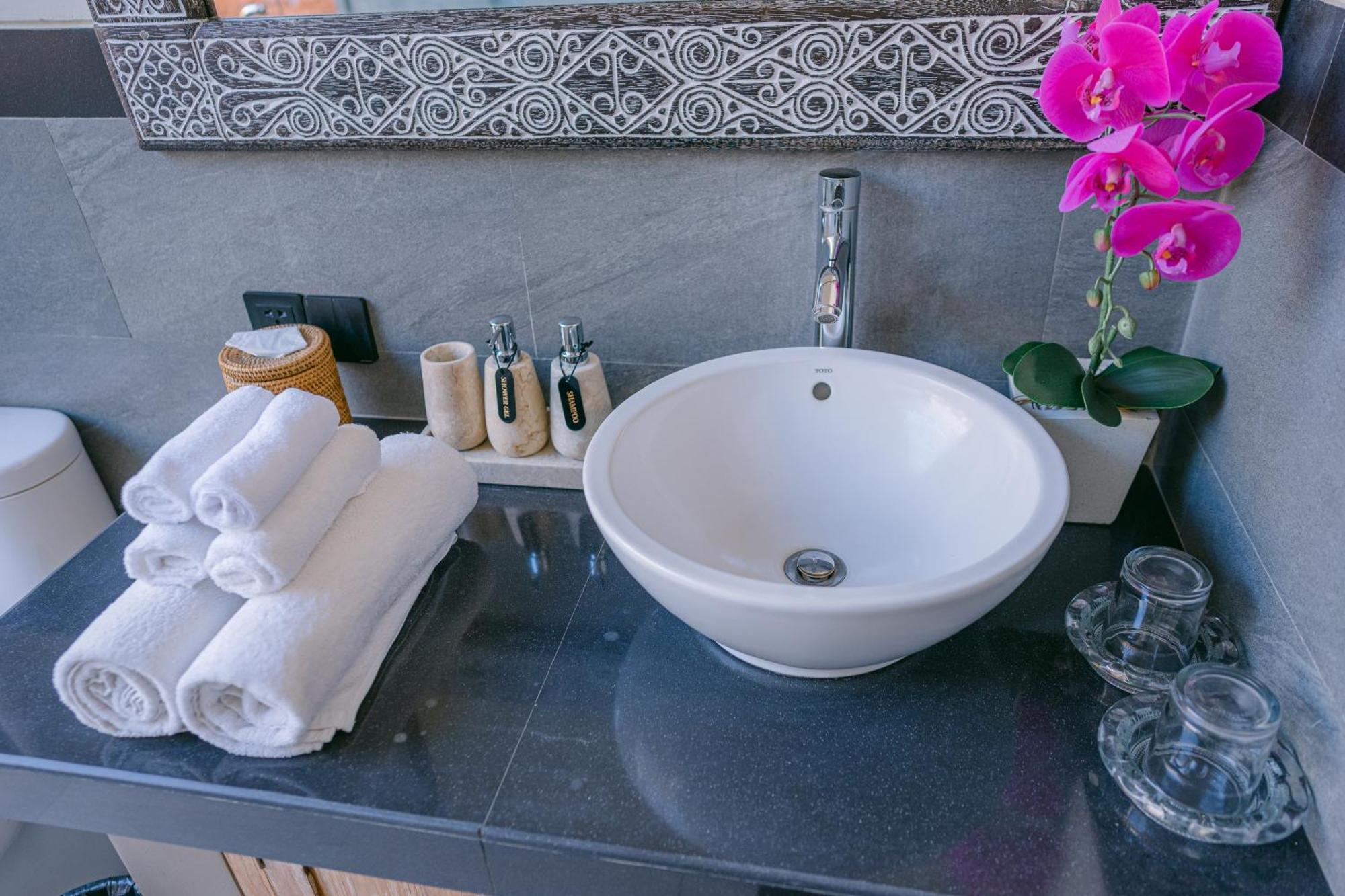 2 Seasons Villa Sun - Luxury With Private Pool Ubud Kültér fotó